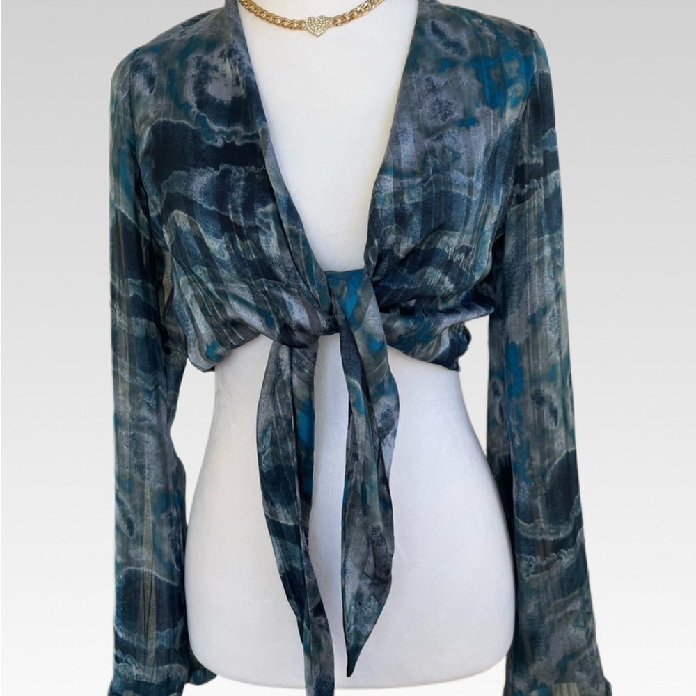 Urban Outfitters Blue and Black Tie-Front Blouse size XS